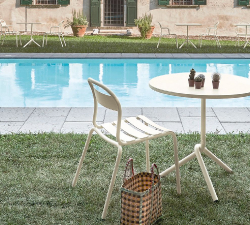 2_Kanpoa_amb_chaise_creme